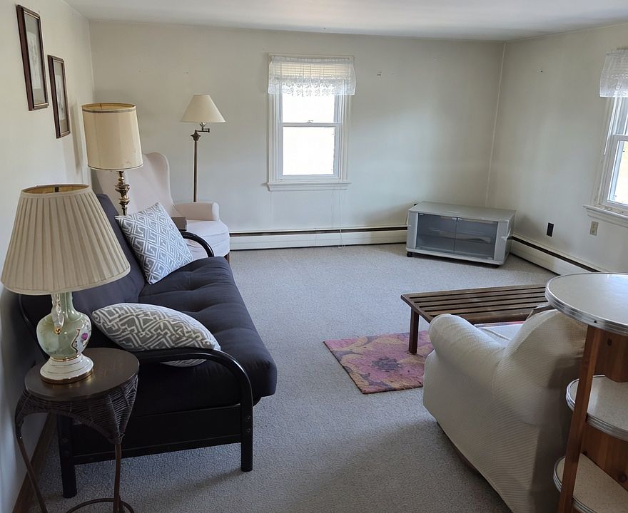 2nd image of 1356 Bloom Rd #201