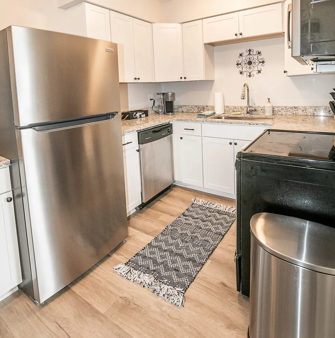 2 bed, 800 sqft, $1,180 — Photo 2