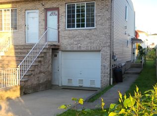 96 Robin Rd FLOOR 2, Staten Island, NY 10305