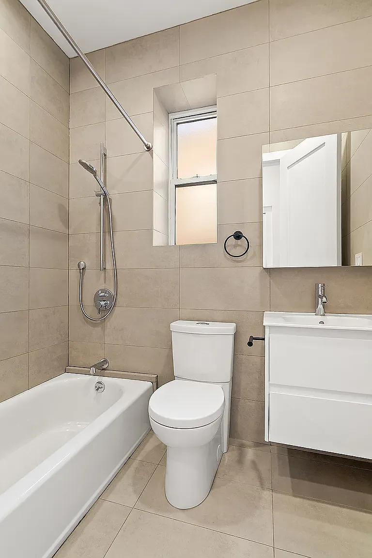 415 Washington Avenue — Photo 3