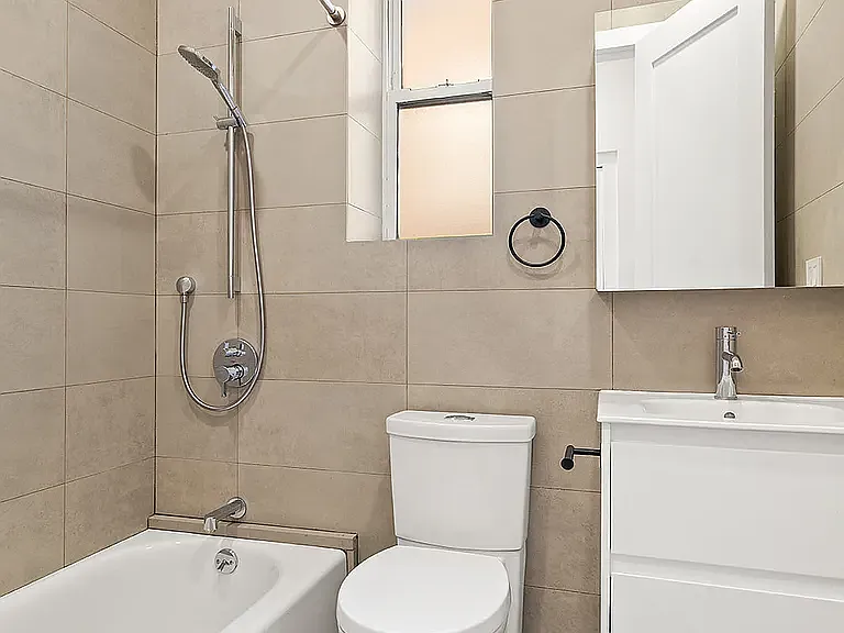 415 Washington Ave #12A — Photo 3