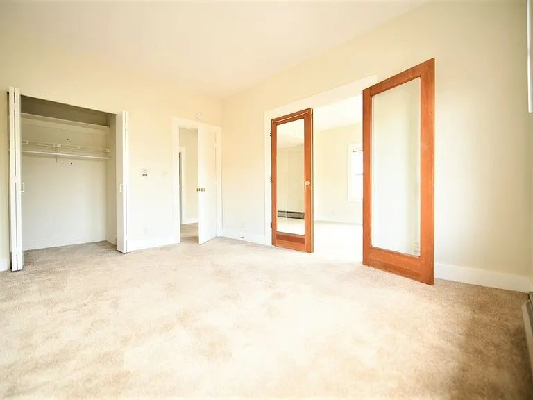 1458 Madison St — Photo 10