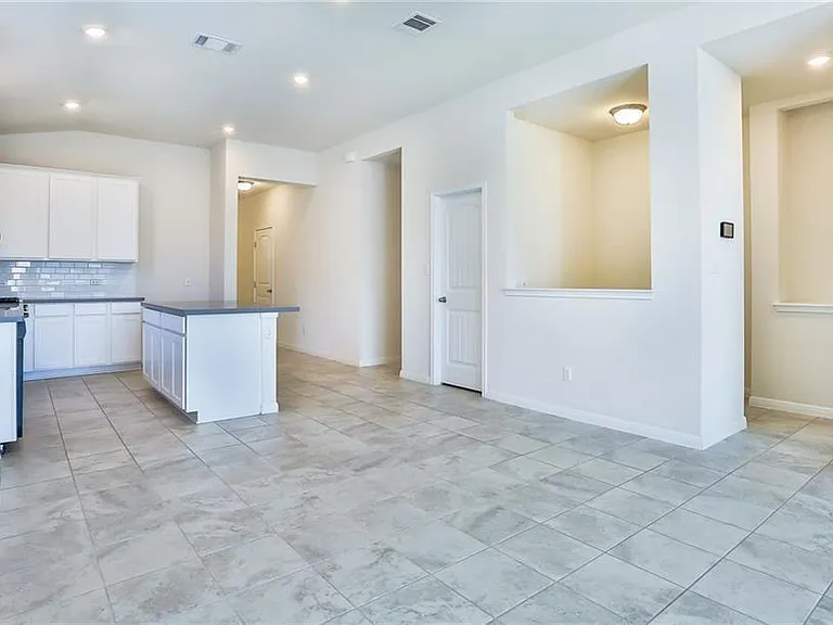 637 Gabrielle Anne Dr — Photo 6