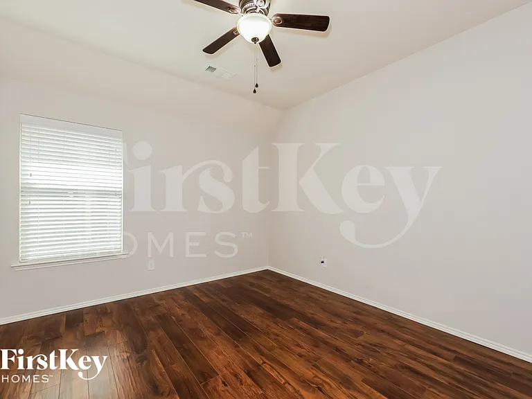 8028 Plateau Dr — Photo 12