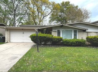1041 W Iowa St, Glenwood, IL
