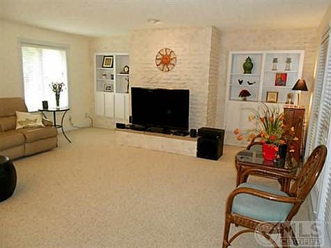 5th image of 4029 Glenbrook Dr