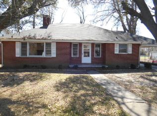 110 NE Saratoga St, Stantonsburg, NC 27883