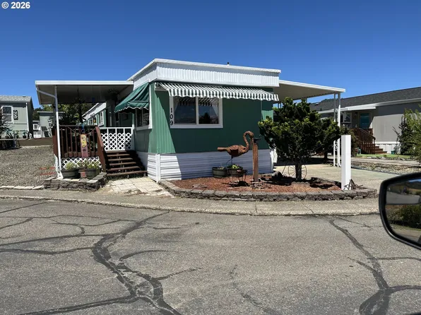 109 Shadow Ranch Ln, Roseburg, OR 97470