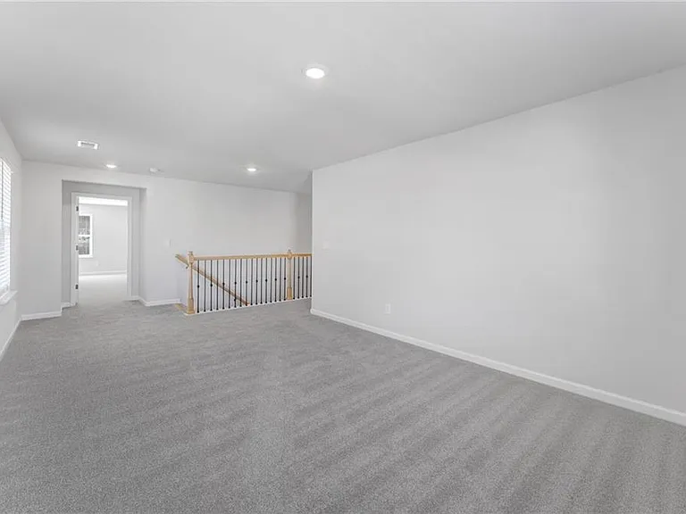 2929 Sweet Red Cir — Photo 40