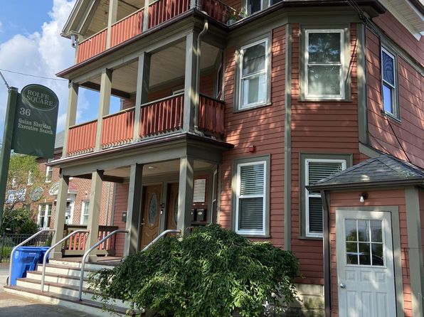 34-36 Rolfe Square - 3, 34 Rolfe Sq, Cranston, RI 02910