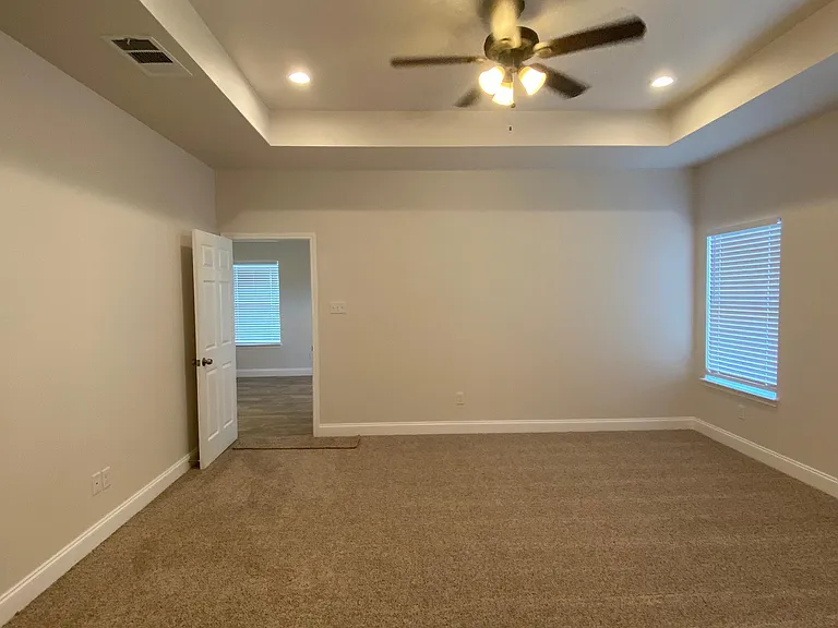 2202 Jones St — Photo 18