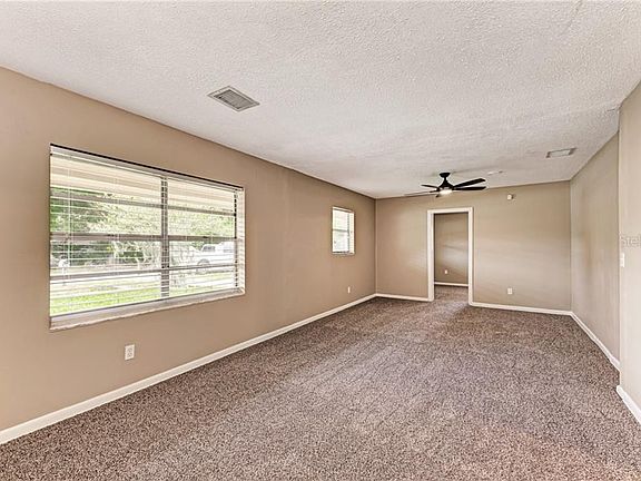 5th image of 408 S Oakwood Ave