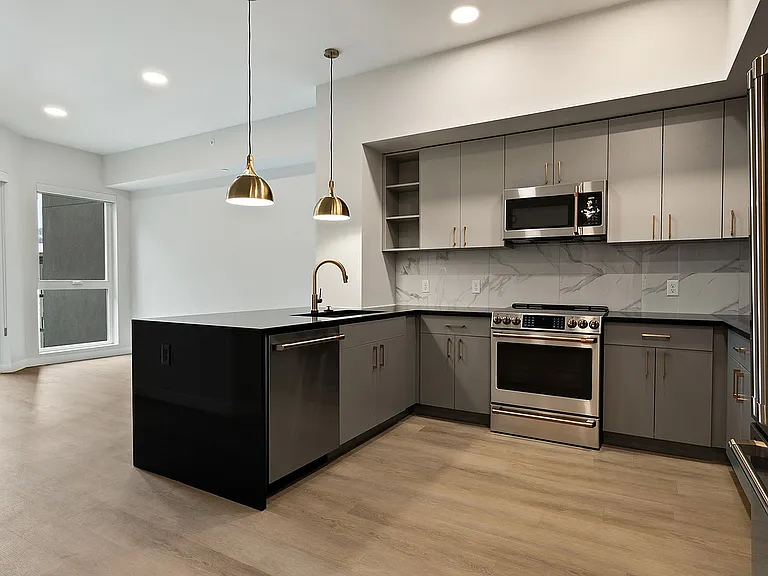 Garnet | Kitchen