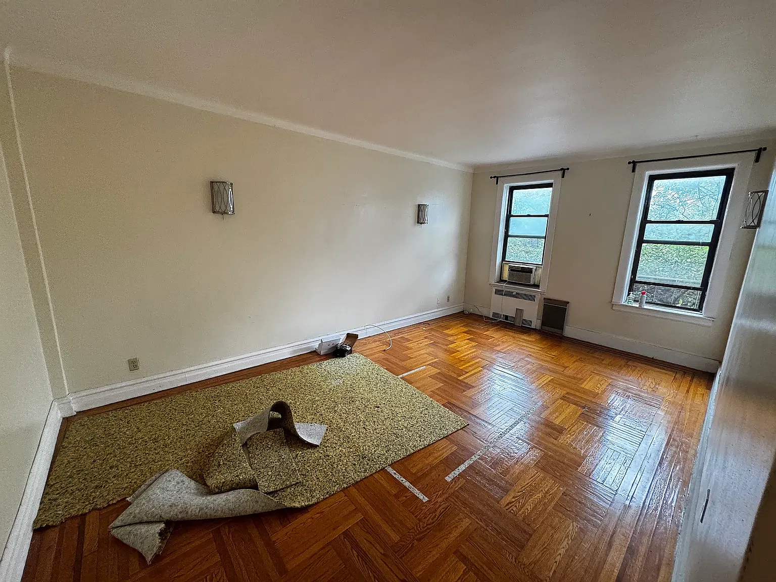 1616 Beverly Road — Photo 2