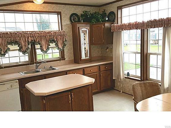 5th image of 3 Lavender Ln