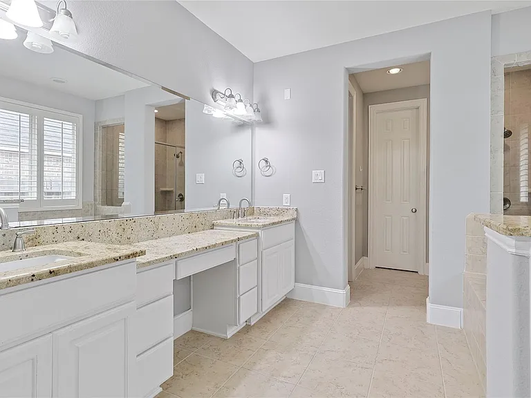 5919 Solara Ledge Ln — Photo 9