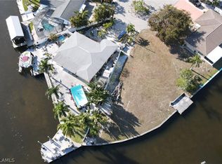 12100 Moon Shell Dr, Matlacha Isles, FL 33991