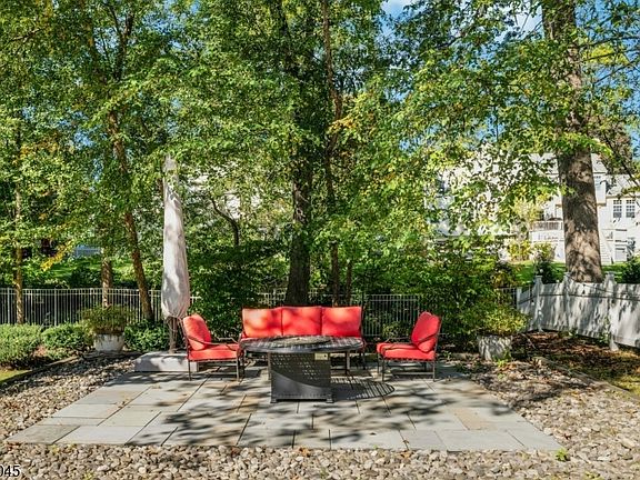 4th image of 24 Westminster Rd