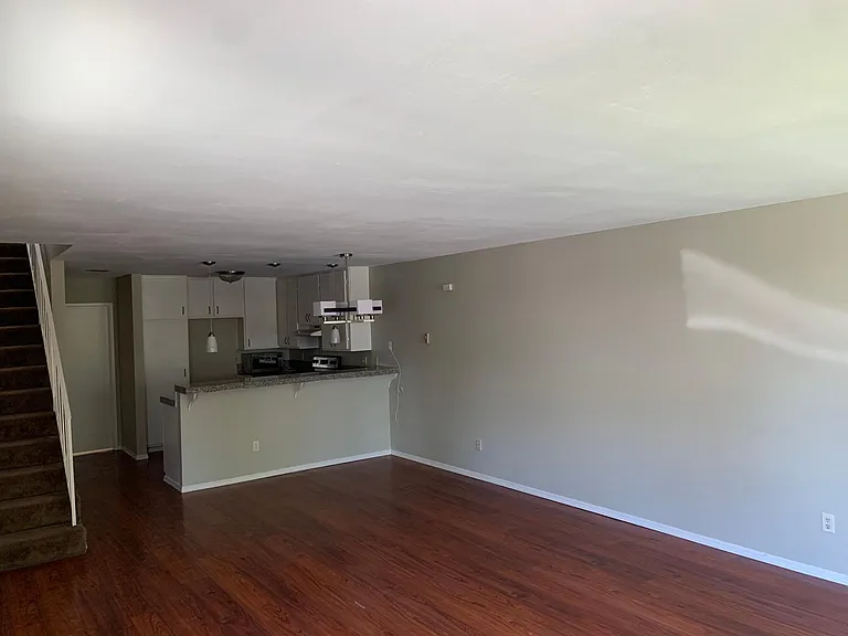 7804 Camino Tranquilo — Photo 2