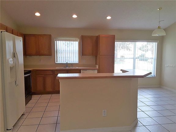 5th image of 16329 Egret Hill St