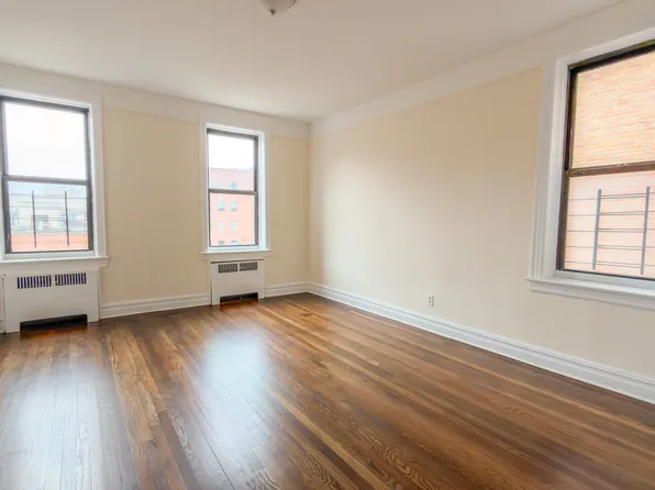 1654 East 13th Street image 6 of 7