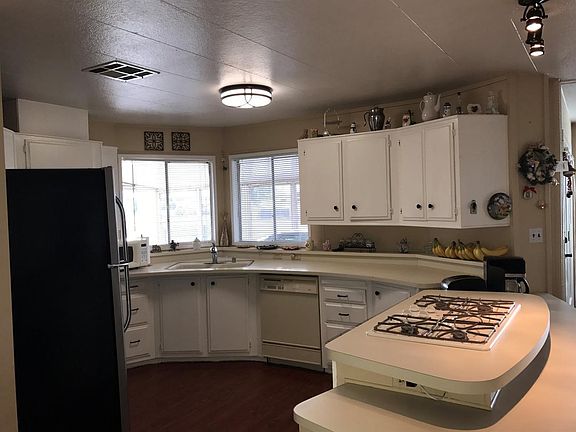 3rd image of 13958 Victoria Ct