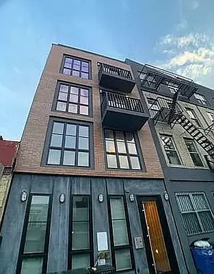 Rented by Tapiro Realty | media 9