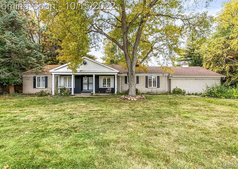 1st image of 30775 Pierce Ave