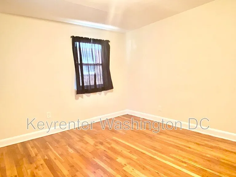 4615 Central Ave NE #B — Photo 14