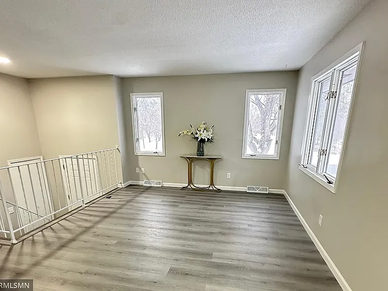 112 118th Ave NE #112 — Photo 1