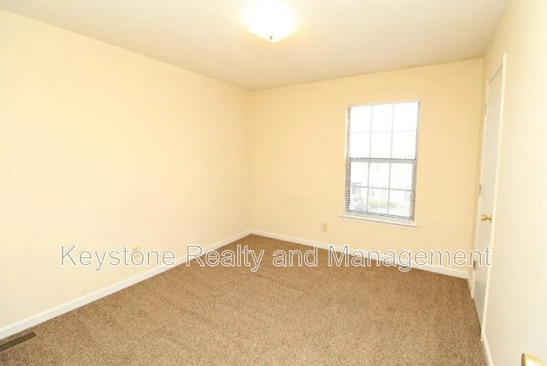 2 bed, 1.5 bath, 1040 sqft, $995 — Photo 4