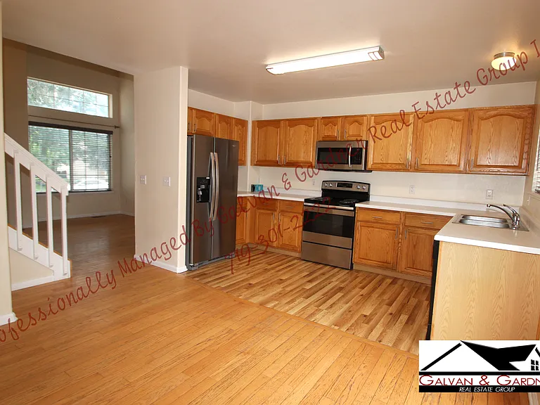 4230 Kyle Ln — Photo 4