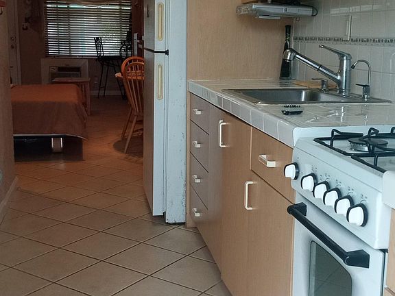 3rd image of 6494 Collins Ave APT 24