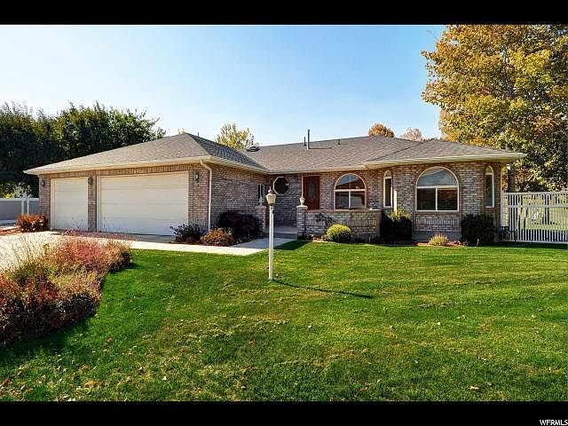 1st image of 9508 S Dunsinane Dr