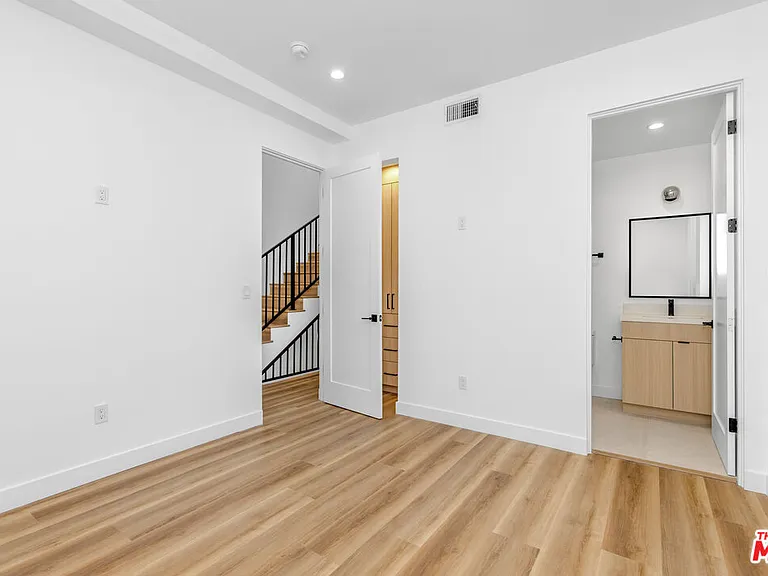 5225 W 20th St #1/4 — Photo 18