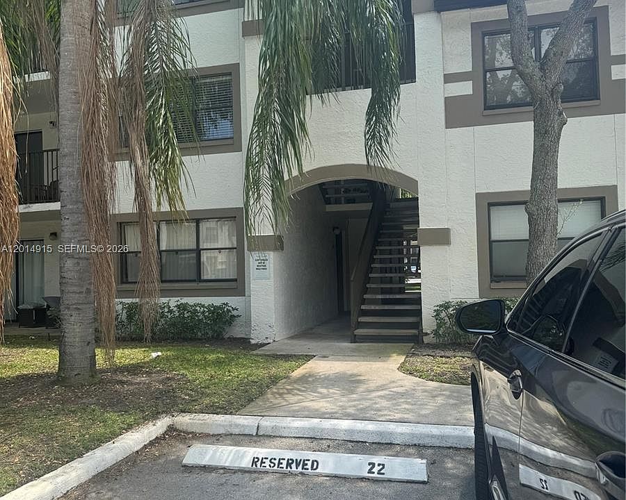 1st image of 520 S Park Rd #1612