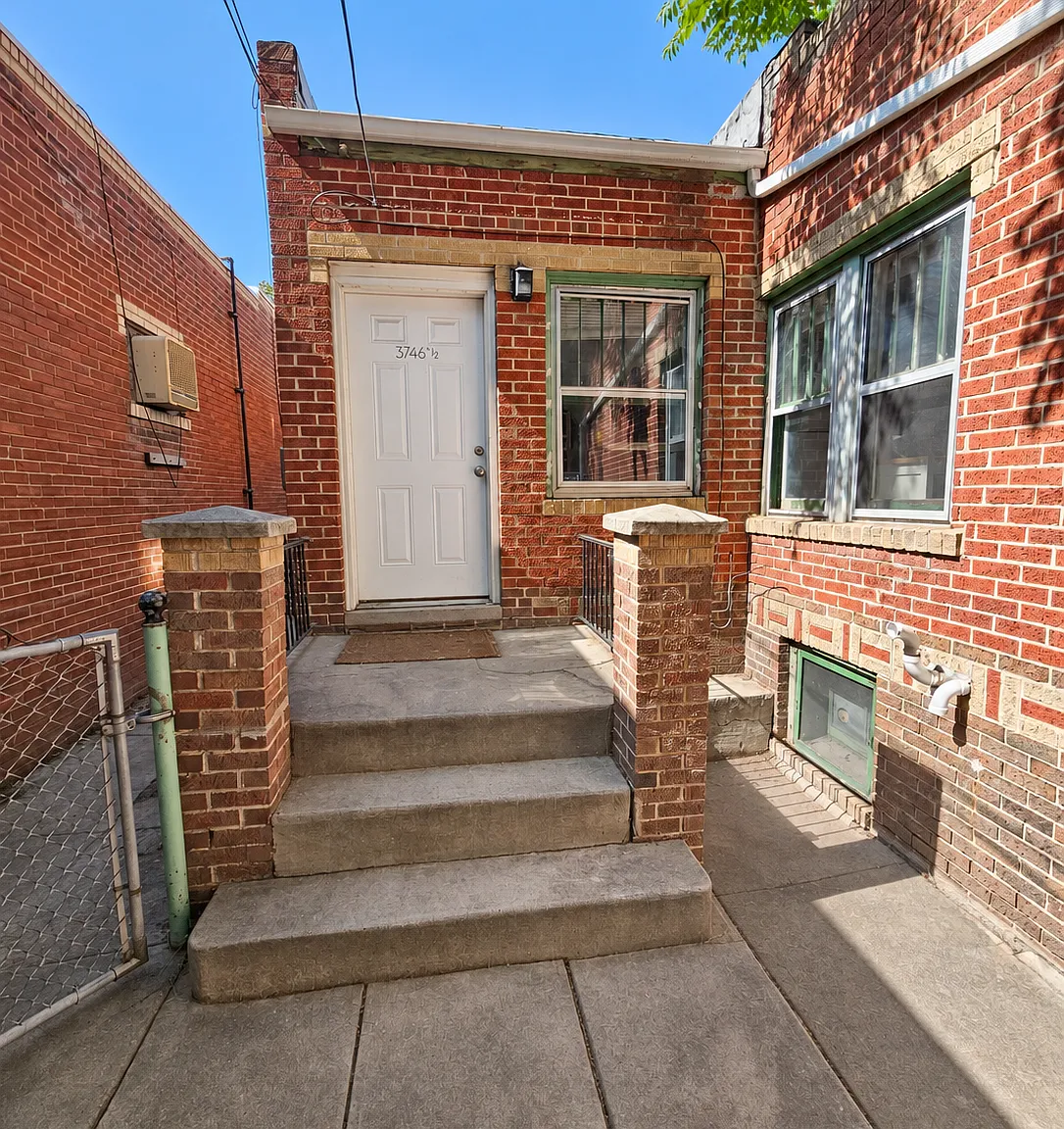 2 bed, 950 sqft, $2,175 — Photo 1