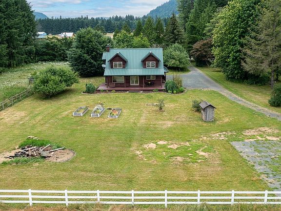 3rd image of 6373 Eastwood Road