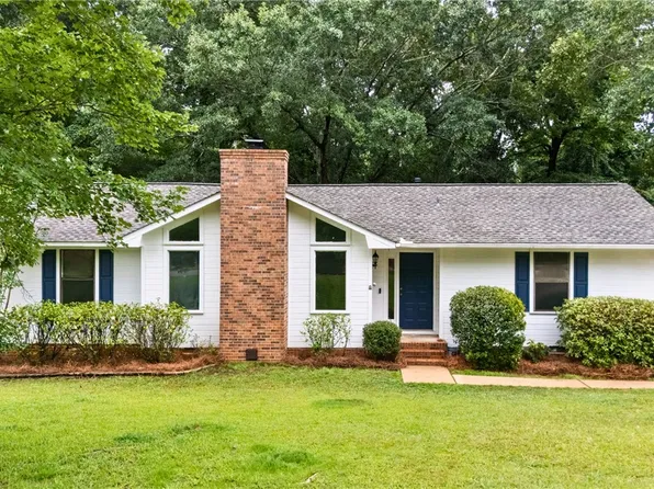 3107 Northgate Dr, Opelika, AL 36801