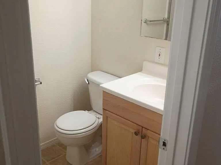 3225 Lucerne Way — Photo 7