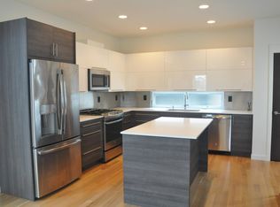 2216 Thorndyke Ave W, Seattle, WA 98199