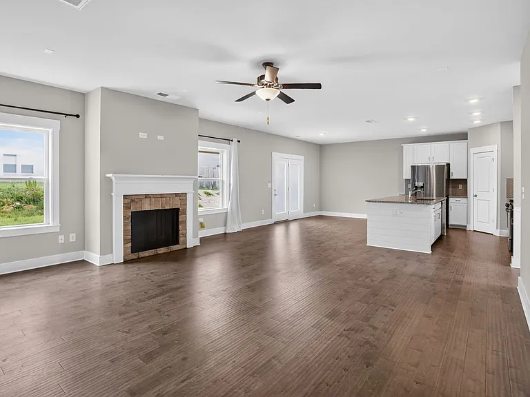 4787 Wellesley Dr — Photo 13