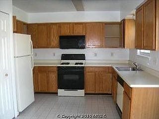 4th image of 8806 Francisco Ct