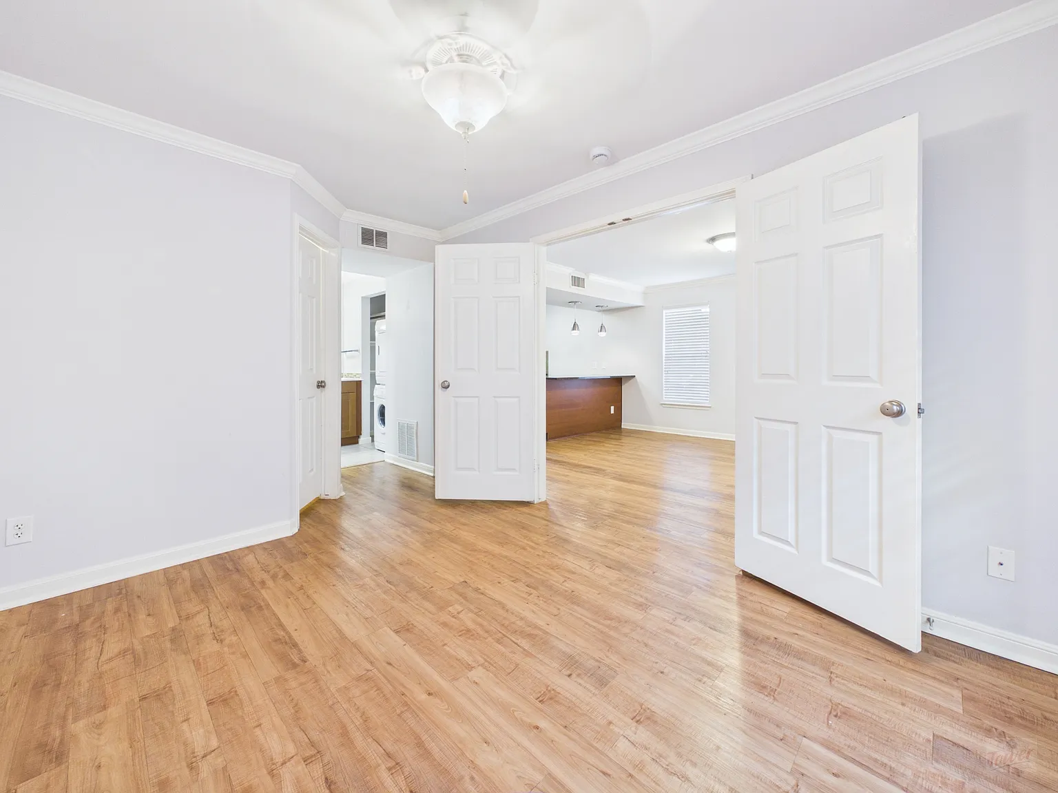 7685 Northcross Dr Apt 500 — Photo 4