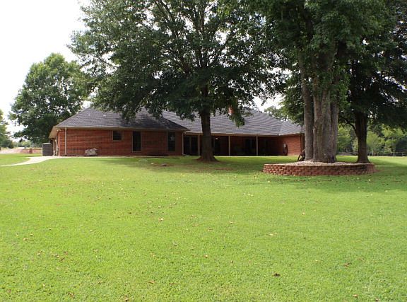 3rd image of 18551 Scott Dr