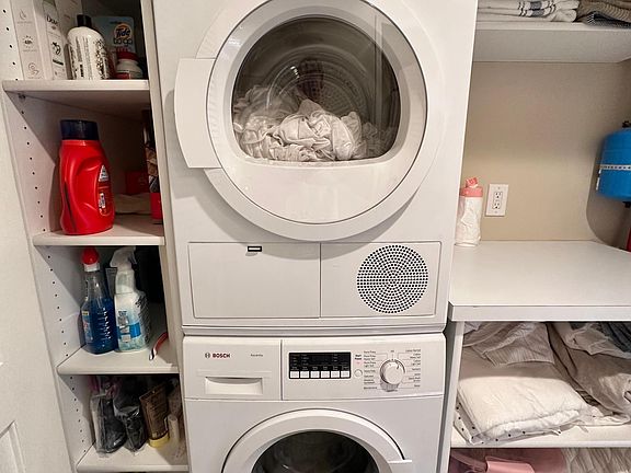 5th image of 2235 E Carriage Ln APT 14