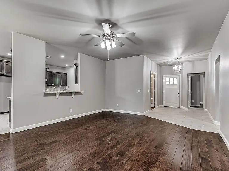 2709 Pacifica Ln — Photo 34