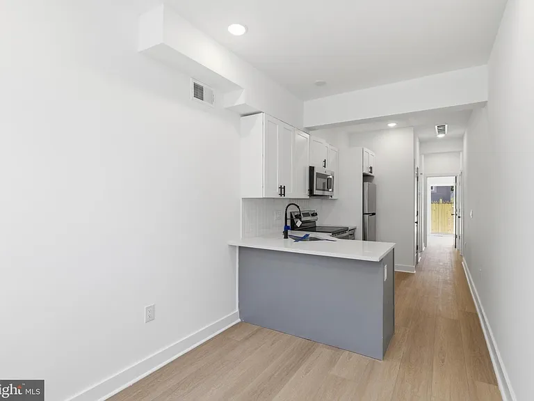 2123 N 9th St #1 — Photo 1