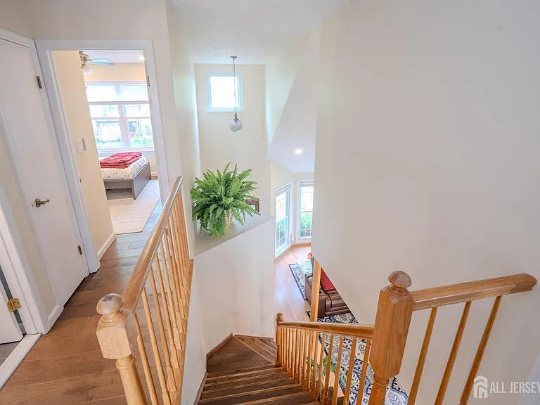 63 Carlisle Ct — Photo 37