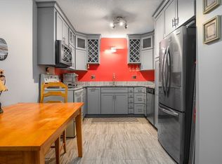 15 Lawrence Rd APT 25, Rowley, MA 01969